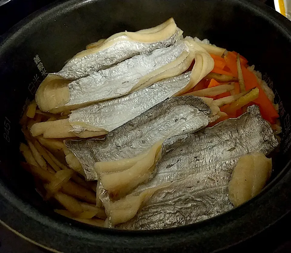 太刀魚の炊き込みごはん|茶茶茶さん