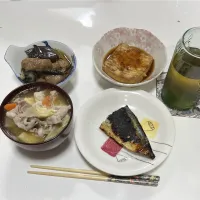 晩御飯☆豚汁☆鯖の西京焼き☆厚揚げのおろししょうゆ☆揚げなすの煮浸し|Saharaさん