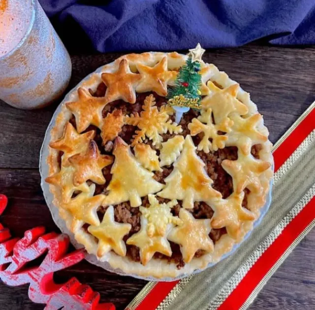Snapdishの料理・レシピ写真:ミートパイ｜クリスマスは手作りディナー♪ごちそう肉料理