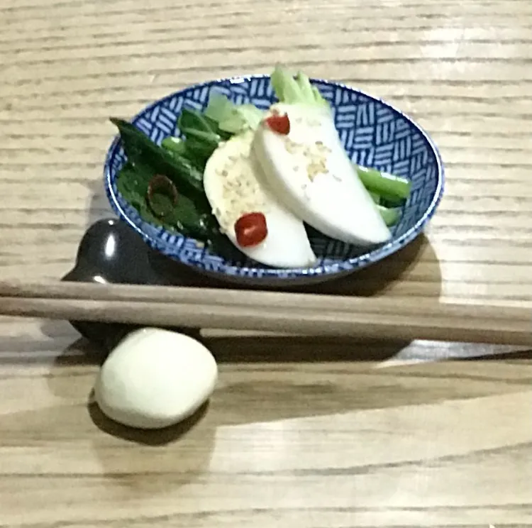 「小蕪の浅漬け🌶️」
厚揚げと小松菜の煮物
出汁巻き玉子de朝ごはん＾＾|ばくあんしゃさん