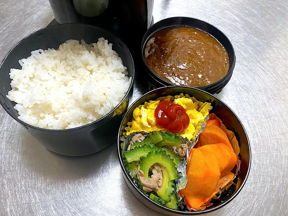 カレー弁当🍛|Ponoさん