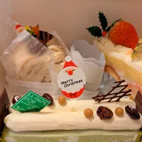 先日のケーキ🧑‍🎄🎄✨️|石川ティハルさん