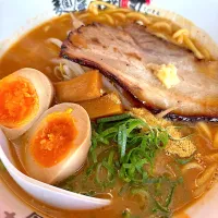 北海道百年味噌味玉ラーメン|saturnさん