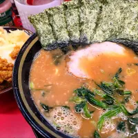 【食べログ TOP 5000】 
IEKEI _ TOKYO 王道家直系 
ラーメン (900円、麺柔らかめ/ 味すごく薄め/油少なめ) 
－麺少なめ 
＋海苔 (5枚、麺少なめサービス) ＋ライス (150円) 
@末広町2分 
(JR御徒町駅から徒歩5分)
24321 (349,595)