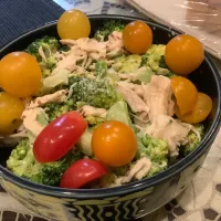 サラダチキンとブロッコリー🥦のサラダ🥗😋| アライさんさん