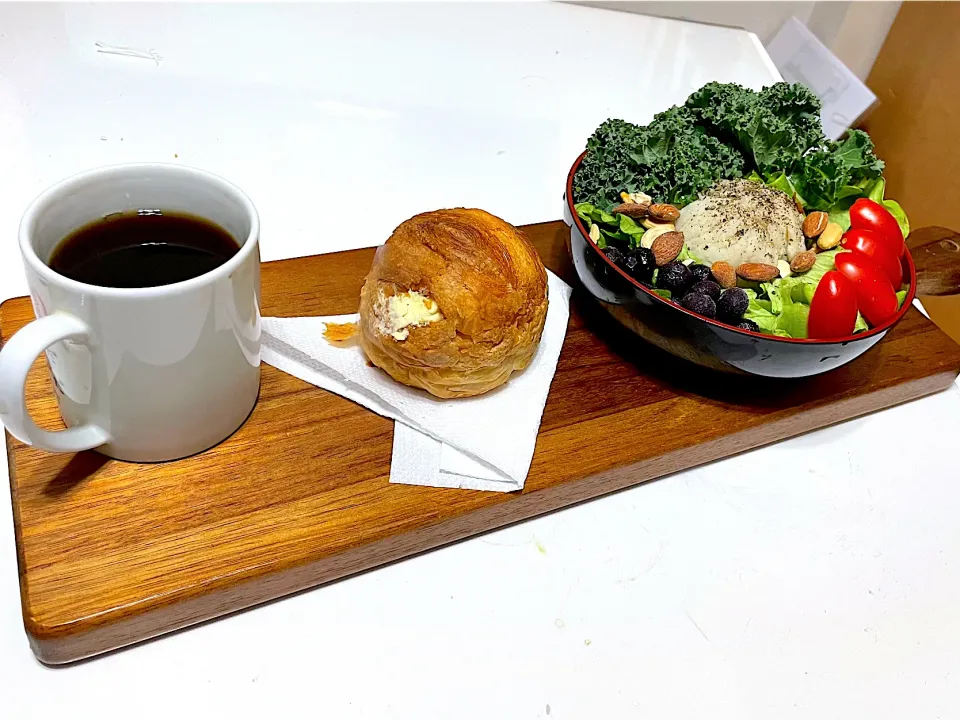 自宅モーニングプレート🥗🧁☕️|マニラ男さん