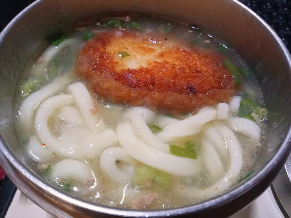 みぞれ仕立てのなめ茸と肉そぼろ入りとろみ付きコロッケ力うどん|darkbaronさん