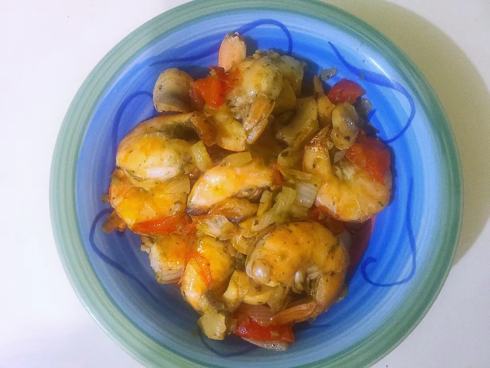 Sauted Shrimp with Mushrooms and Bell Peppers|Marissa Bakshさん