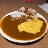 チキン南蛮カレー、スクランブルエッグトッピング|buhizouさん