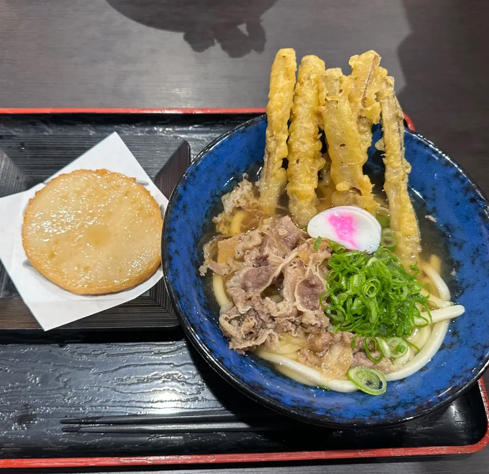 肉ごぼ天うどん、丸天トッピング♨️|buhizouさん