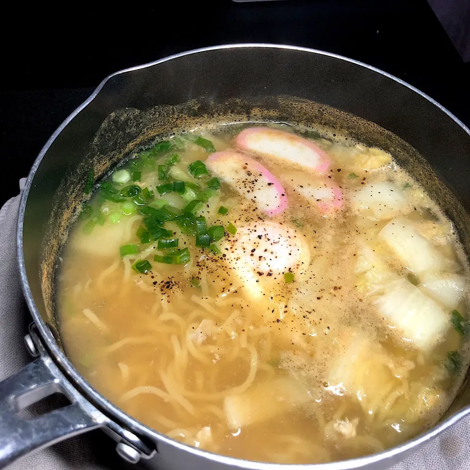 19:08 味噌風味ラーメン🍜|へれ子さん