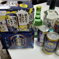 お正月は、基本的に夫婦で酔い潰れ準備してます🤭おつまみもカルパスに茎わかめにカマンベールに生ハムに😆|Saharaさん