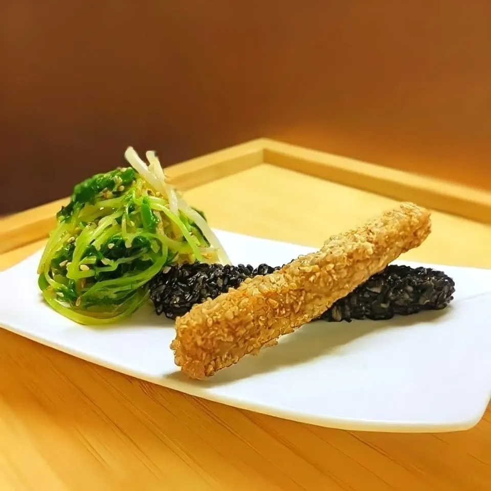 鶏ささみの金胡麻・黒胡麻焼き🐓|森のごはん屋さんさん