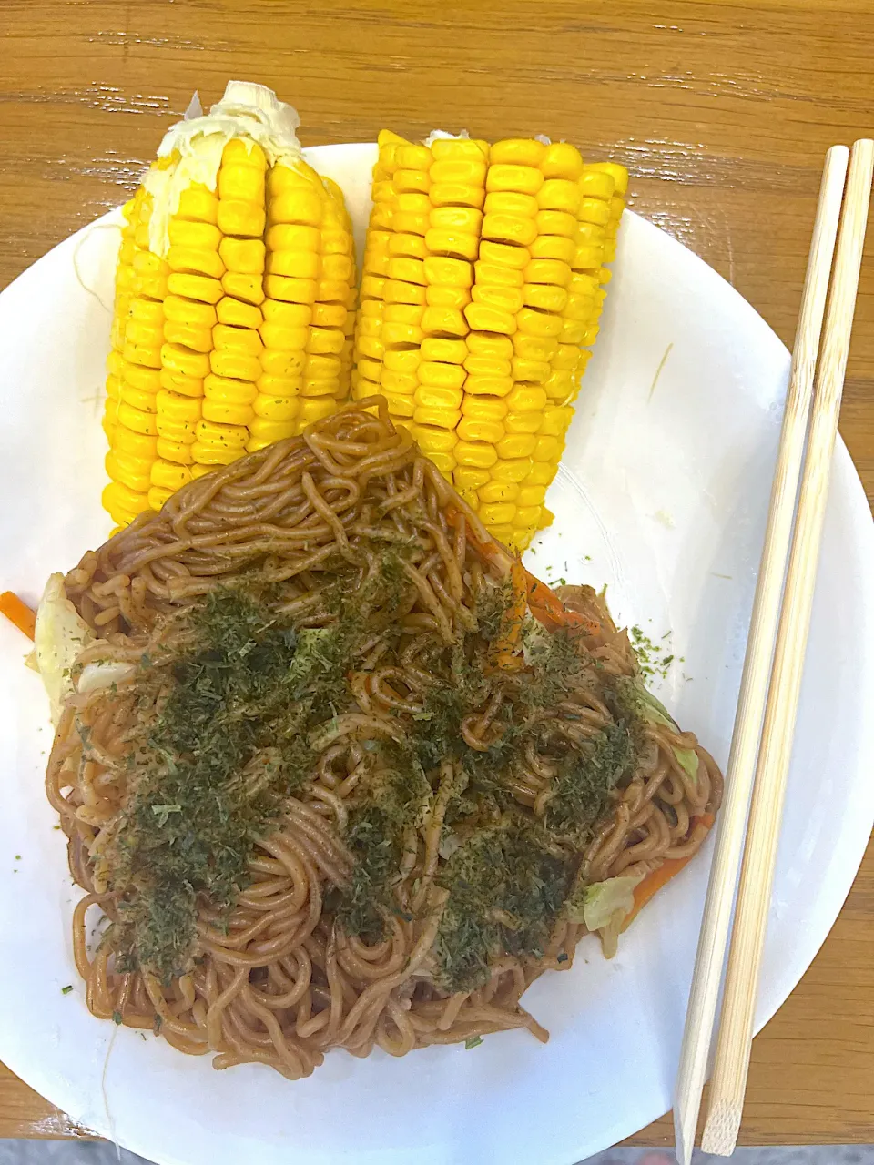 焼きそばととうもろこし|ボンゴレさん