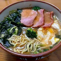 マルちゃん正麺🍜、豚骨醤油味❗️（╹◡╹）✨|サソリさん