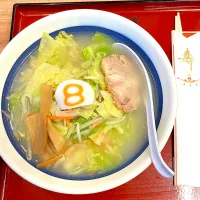 お正月は　8番ラーメン