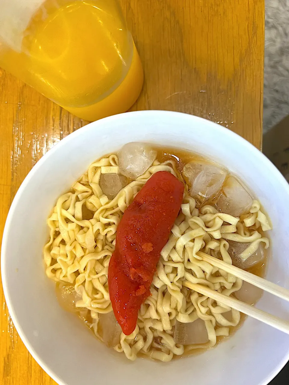 冷やしインスタントラーメンに丸ごと明太子|ボンゴレさん