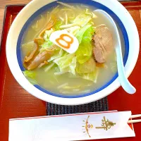 1月2日　今日もお昼は　8番ラーメン|ヒロミ🏝🏝🏝🌺🏄🌊🐬🏄‍♀️🏄‍♂️🍹🐠👙🌺さん