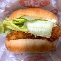 KFC チキンフィレバーガー|ばーさんさん