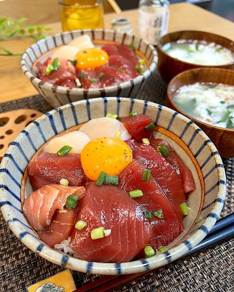 まぐろの漬け丼〜🐟|ラゴさん。さん