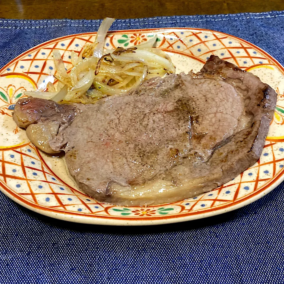 今夜はステーキ🥩|もえさん