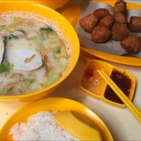 fish soup rice with fried prawns meat rolls 😋|🌷lynnlicious🌷さん