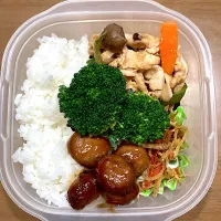 肉野菜炒め弁当| まむさん