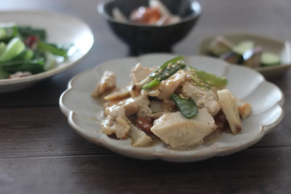 鶏胸肉と蓮根のごまみそ炒め|ちいさなしあわせキッチンさん