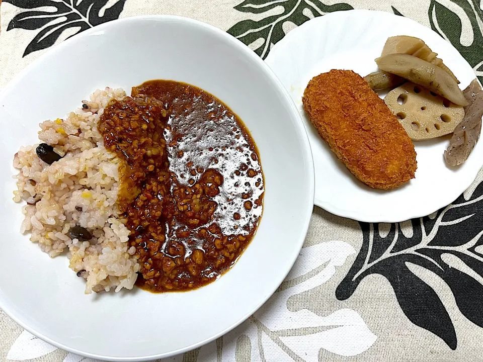 キーマカレー、クリームコロッケ、煮しめ|jackybeanさん