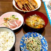 ごぼうサラダ　ほうとう風味噌汁　生ハムとトマトのツナサラダ　焼き鳥|おさむん17さん