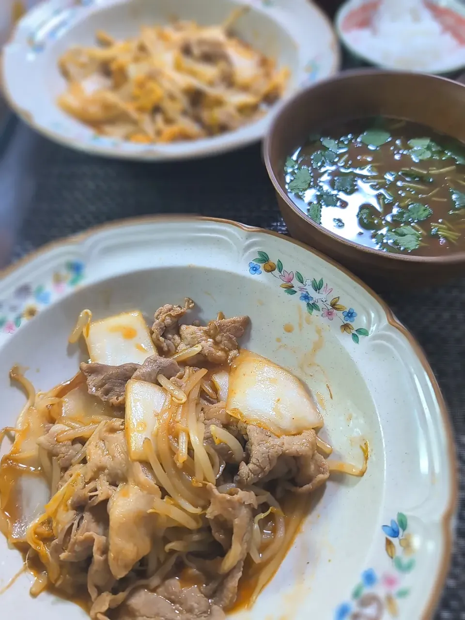 肉野菜炒め＆なめこの味噌汁|テケテケさん