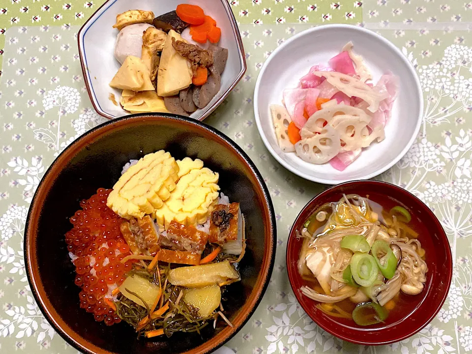 正月明けの残りもの海鮮丼|こむぎこさん