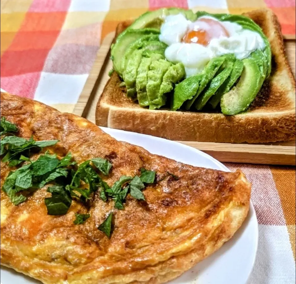 焼きすぎチーズオムレ
アボたま焦げトースト|マギーさん