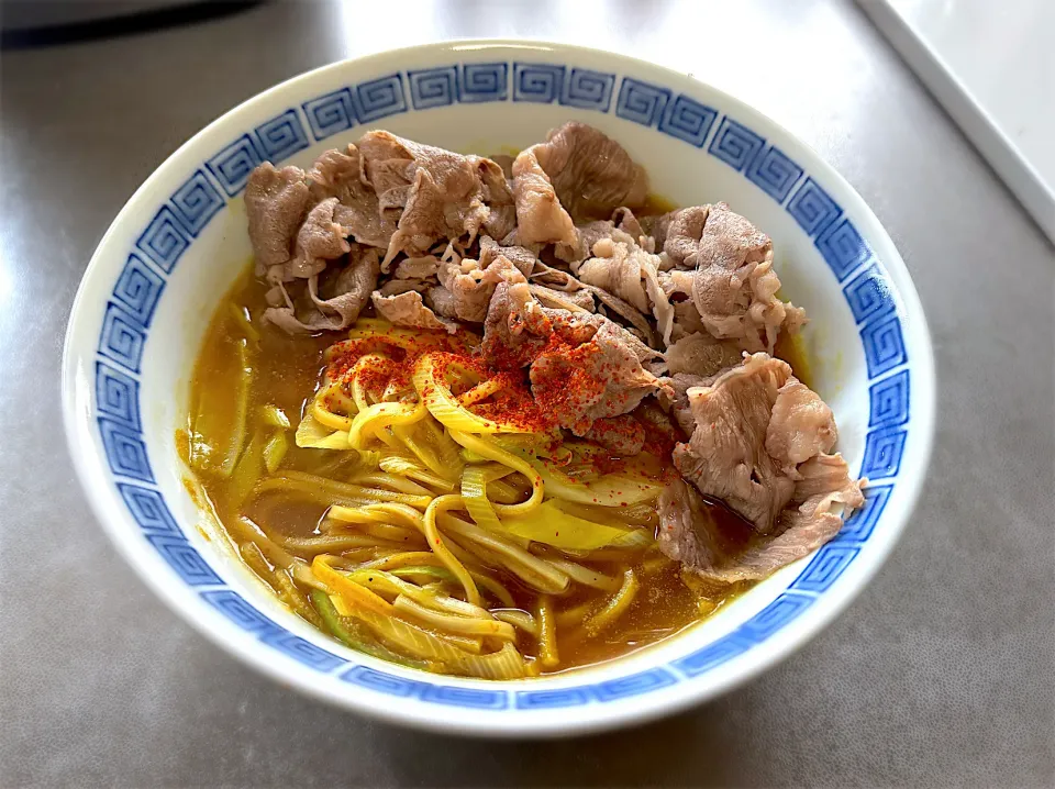 昼ご飯はカレー蕎麦|なかちゃんたまごさん