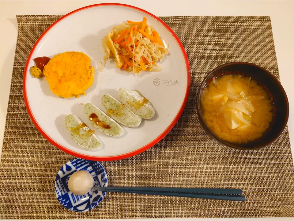 今日の夕食　海苔餅、ハムカツ、切り干し大根煮物、高野豆腐の味噌汁|pinknari🐰🌈さん