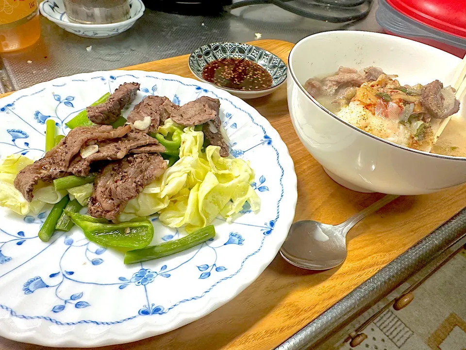 スタミナ満点お家で焼肉、牛筋牛骨スープ丼|ganmoさん