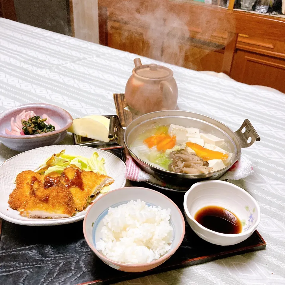 grandmaの晩ごはん☆ 今夜は湯豆腐➕鶏肉のチーズフライで頂きます|kaoriさん