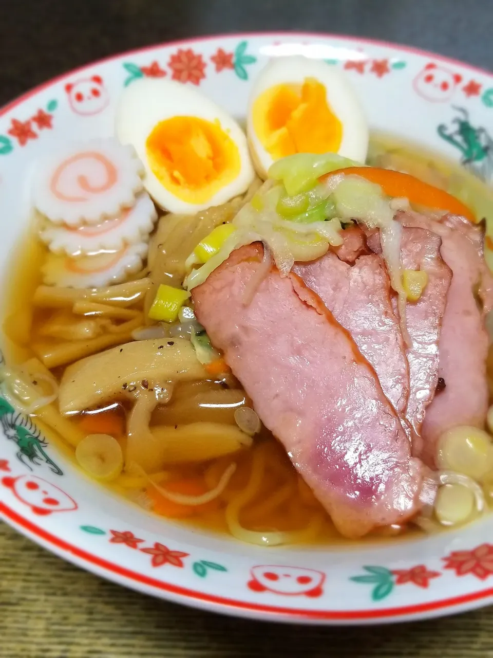 パパ作👨新春醤油ラーメン🍜🍥|ぱんだのままんさん