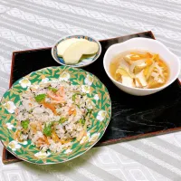 grandmaの晩ごはん☆ 今夜は有り合わせでチラシ寿司､すまし汁で頂きます|kaoriさん