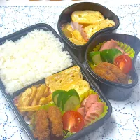 コロッケ弁当| アッキーさん