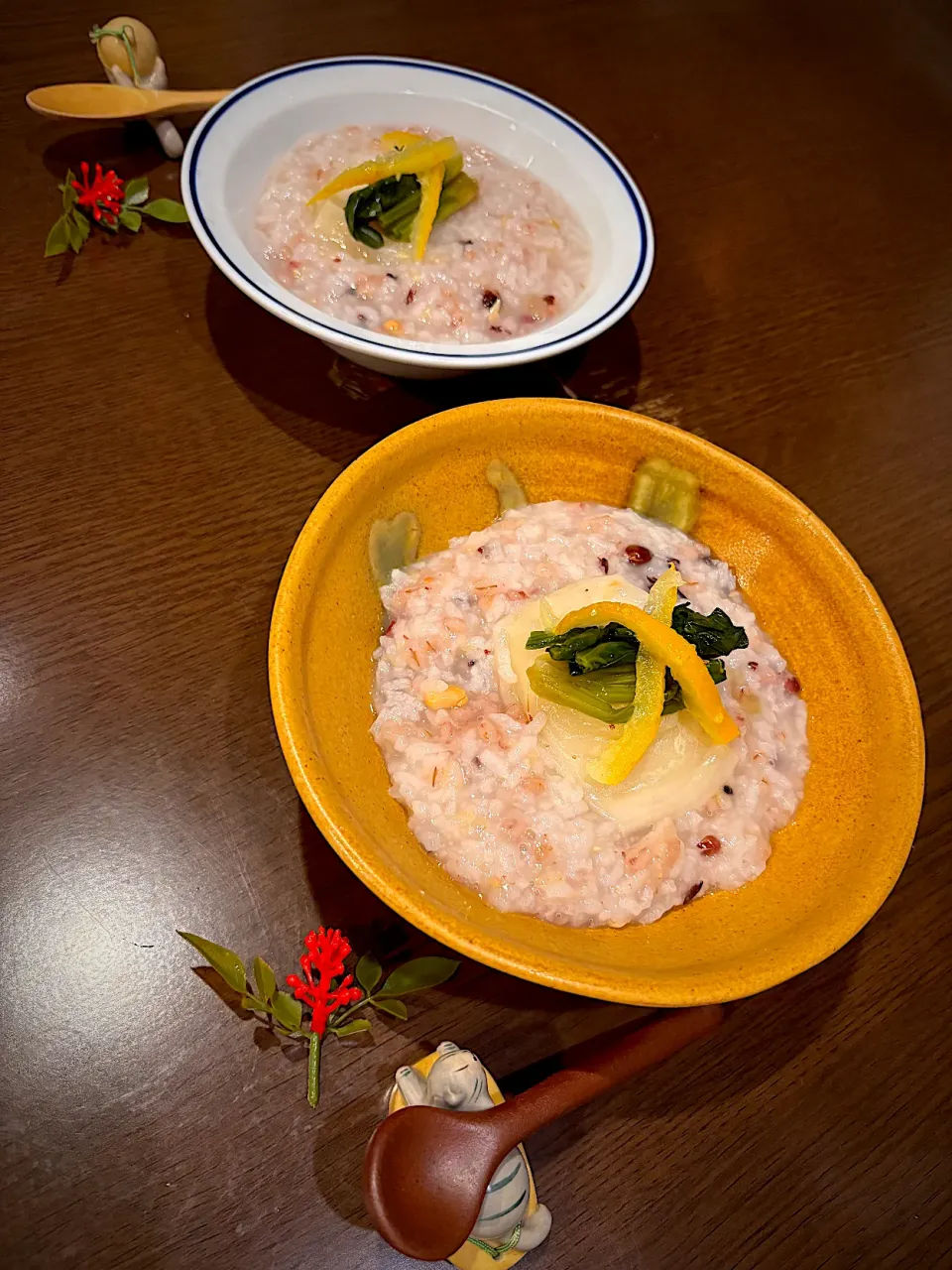 七草揃わないので古来を模して七種粥　もち麦大豆小豆黒米赤米黒大豆法蓮草　柚子　焼餅|ch＊K*∀o(^^*)♪さん