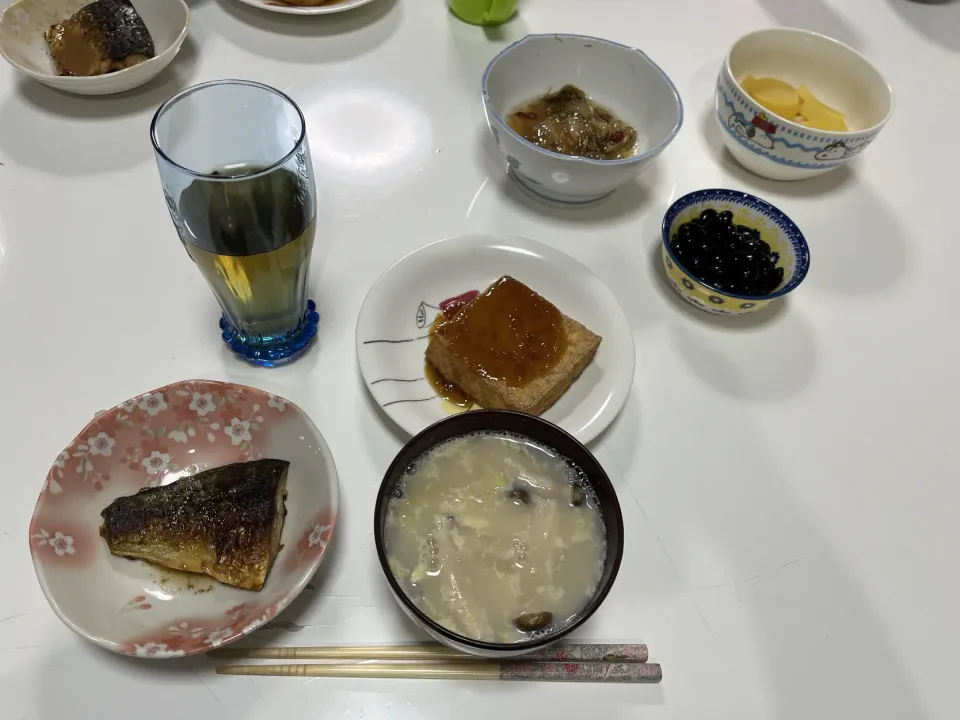 晩御飯☆鯖（ごまポン酢）☆厚揚げステーキ（おろししょうゆ）☆かき卵スープ（えび団子・白菜・しめじ）☆梅おかかたくあん☆黒豆☆松前漬|Saharaさん