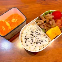 冬休みお弁当(生姜焼き、卵焼き、ナポリタン、トマト、みかん)|cocomikaさん