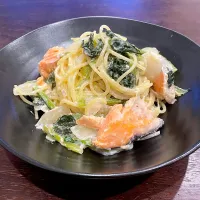 りさこさんの料理 サーモンと小松菜のクリーム煮 をパスタに|りさこさん