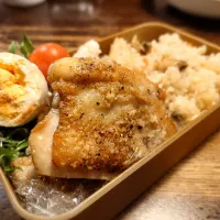 パリパリチキンとあさりご飯弁当(*^^*)|しーPaPaさん