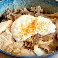 すき焼き丼|ふくすけ食堂さん