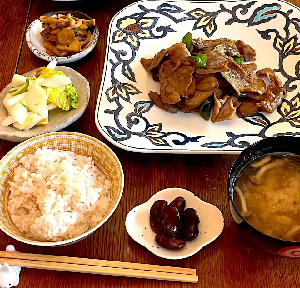 晩ごはん♯牛肉とごぼうのしぐれ煮|小松菜さん