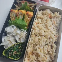 ☆高校生弁当☆キノコ炊き込みご飯、金平牛蒡、生姜卵焼き、焼売、ほうれん草ゴマ和え、イチゴ|ｼｮｺﾗさん