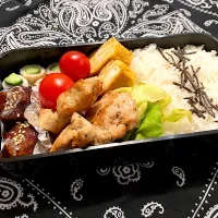 2025.1.9 息子弁当　◎鶏肉レモン焼き　◎キャベツのカレー塩炒め　◎卵焼き　◎肉団子　◎ちくわ胡瓜| goroさん