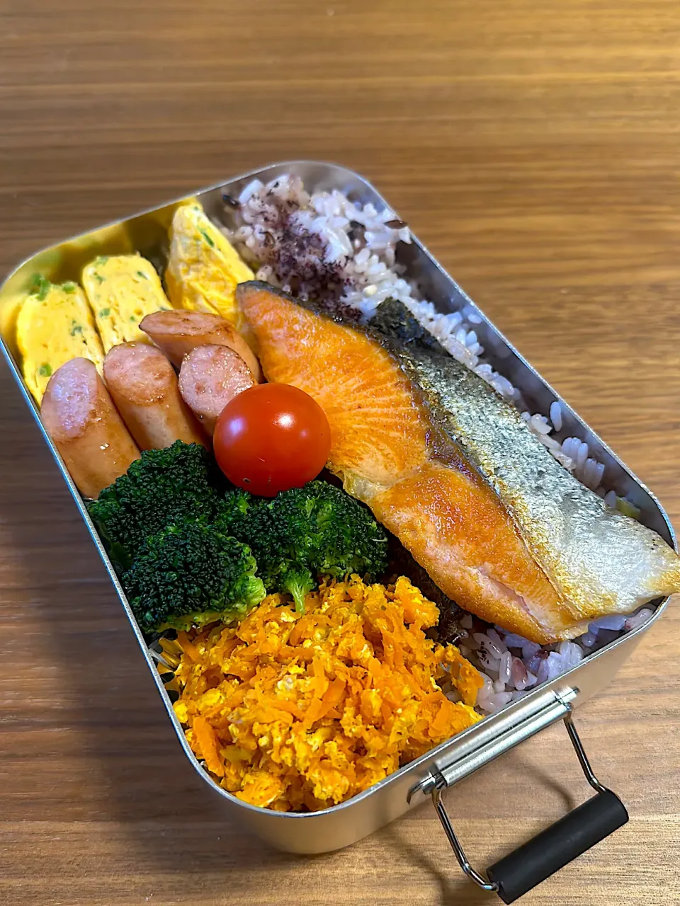 お弁当|メガネおばさんさん